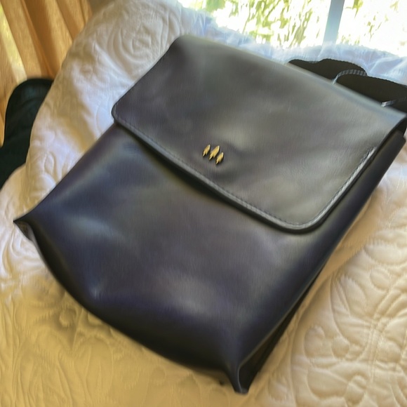 Portland leather backpack in Cowboy Blue - Picture 2 of 6
